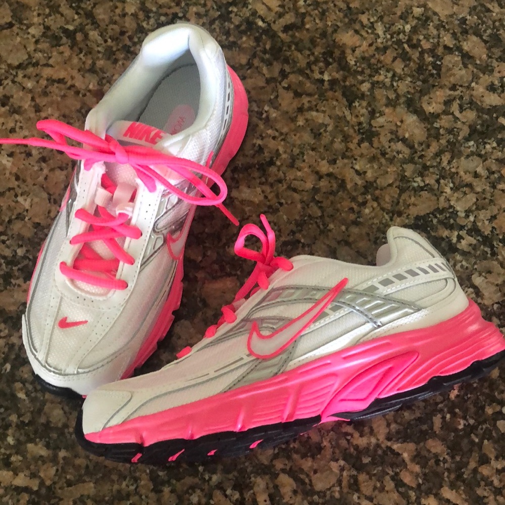 New women’s Nike running shoe